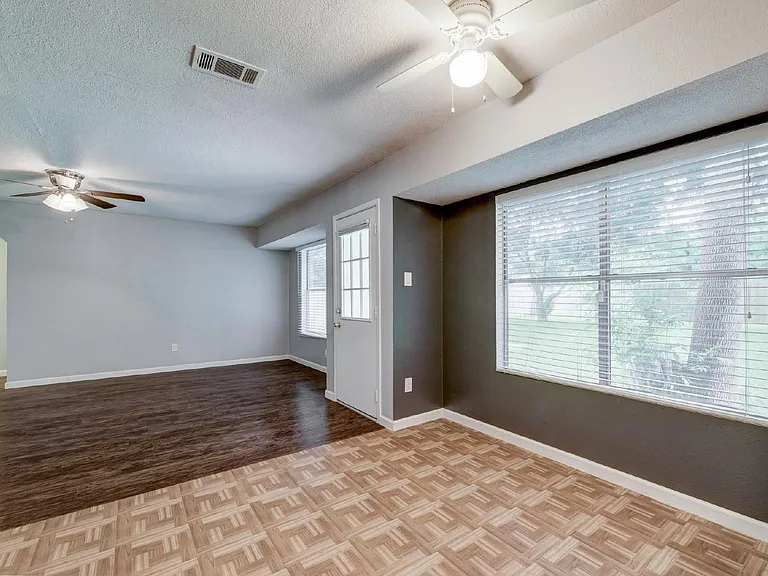 5010 Joshua Ct — Photo 9