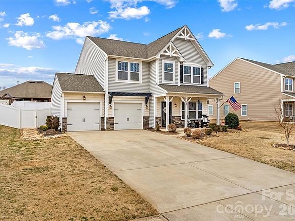 3rd image of 145 Jobe Dr
