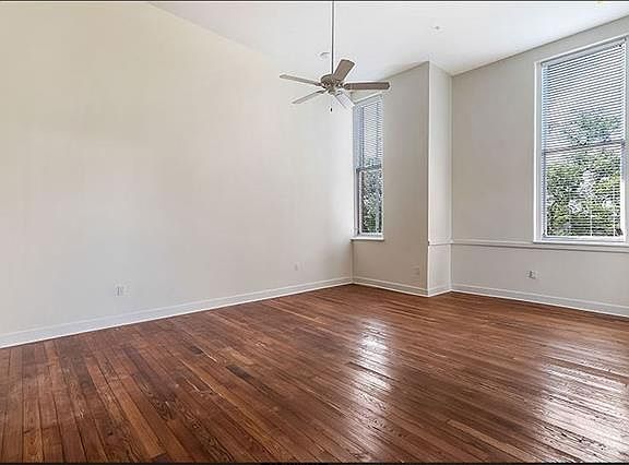 4th image of 3601 Camp St APT 303