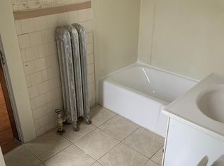 57 Fruit St APT 2, Worcester, MA 01609