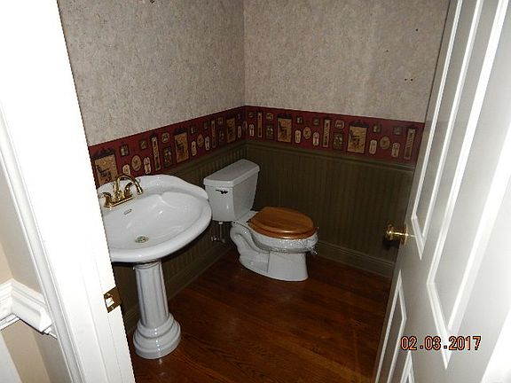 5th image of 103 Willow Bend Dr