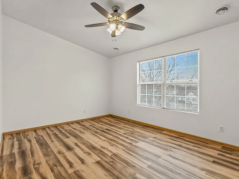 4301 W Howard Ave — Photo 12