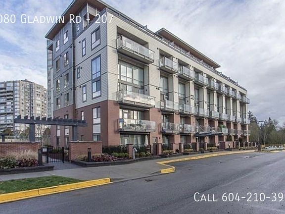 3rd image of 3080 Gladwin Rd #207