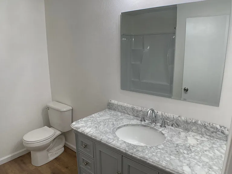 2513 Bay Oaks Dr #MAIN — Photo 12