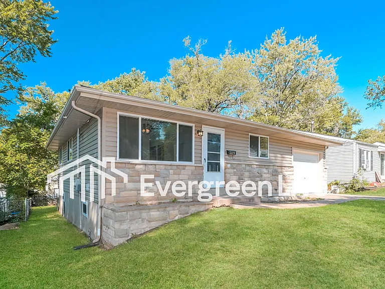3229 W Tennyson Ave — Photo 2