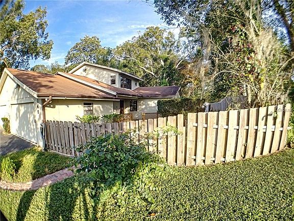 2nd image of 140 Forest Ln