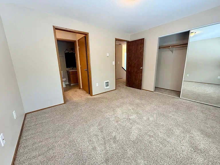 10404-10419 E McKinley Ave — Photo 20