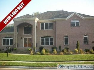 905 Country Club Blvd, Chesapeake, VA 23322