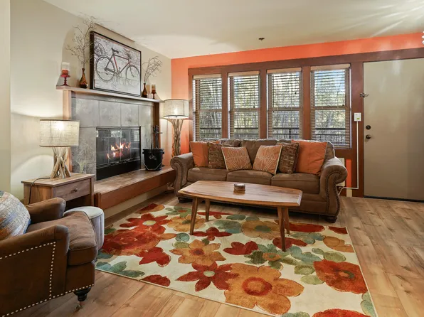 18575 Century Dr #2015/2016, Bend, OR 97702