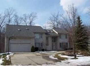 6000 Cromwell Rd, West Bloomfield, MI 48322