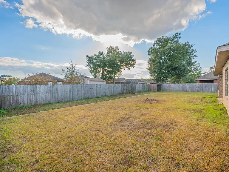 3927 Tuscany Way — Photo 33