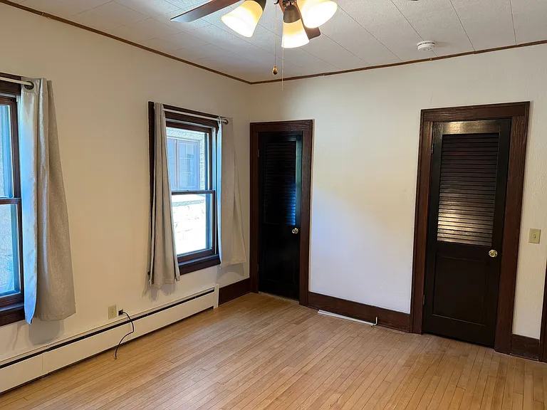 131 S Main St — Photo 10