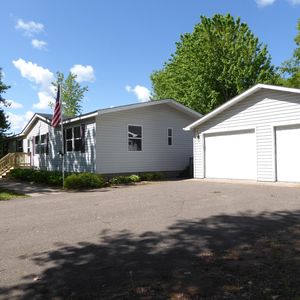 204 Sullivan Ave S, Hinckley, MN, 55037