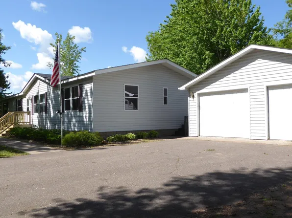 204 Sullivan Ave S, Hinckley, MN 55037