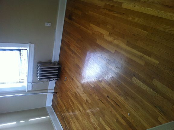 5th image of 178 Meserole St
