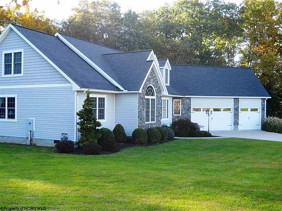 2nd image of 431 Fairlawn Dr