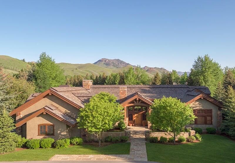 1st image of 115 Graduate Dr