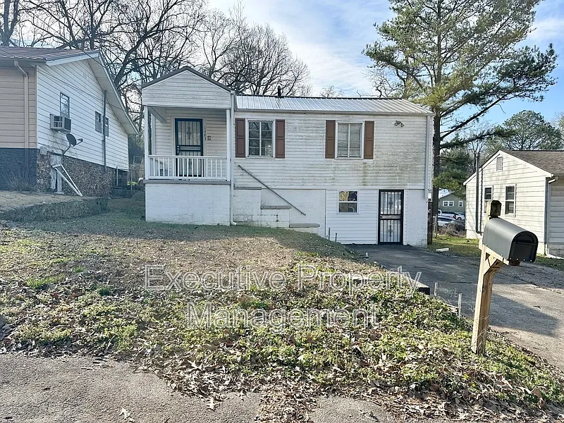 1303 9th Ave