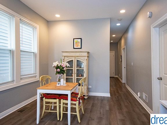 5th image of 1938 N Rockwell St #1