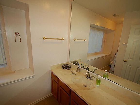 MASTER BATH VANITY