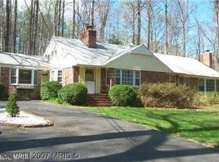 10408 Burke Lake Rd, Fairfax Station, VA 22039