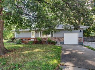 530 Hickory Grv W, Quincy, IL 62305