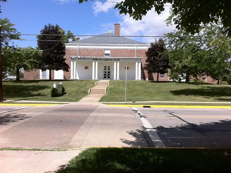 3609 Indian Rd — Photo 2
