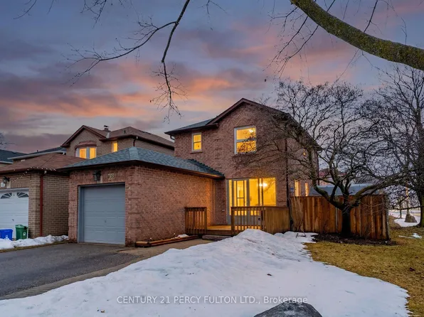 105 Chatfield Dr, Ajax, ON L1T 2J2