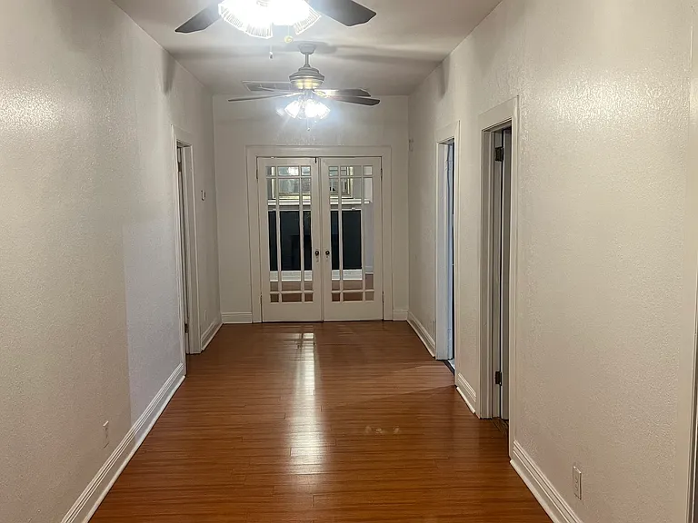 3538 Franklin Ave — Photo 4