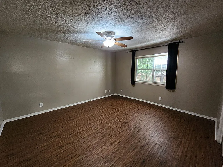 7604 Bridges Ave #B — Photo 14