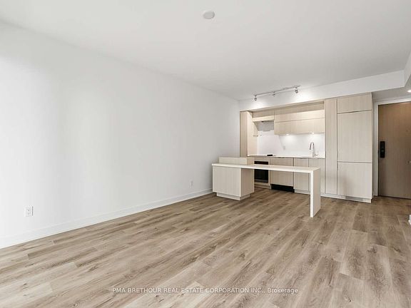 5th image of 370 Martha St #909
