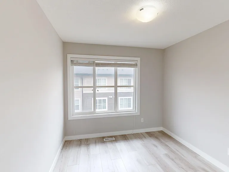 410 Cornerstone Mnr NE — Photo 16