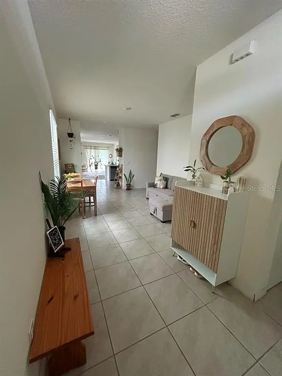 3 bed, 2.0 bath, 1501 sqft, $2,250 — Photo 3