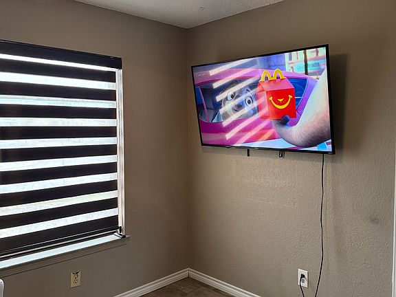 2nd image of 701 Porras Dr
