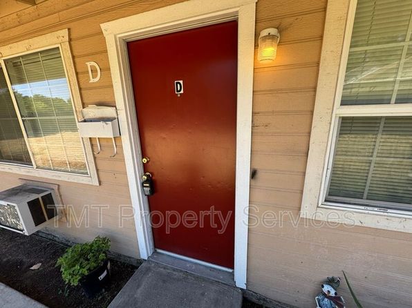 2720 Forrest St APT D