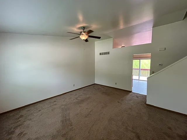 440 Omar Ct — Photo 9