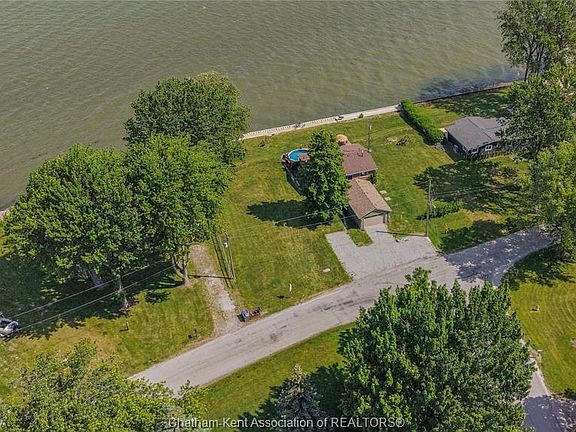 4th image of 85 Island Cres