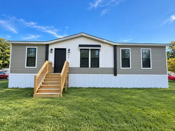 419 Bracey Cir, Windsor, VA 23487