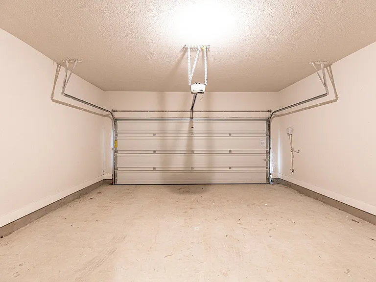 920 Foxbrook Way — Photo 35