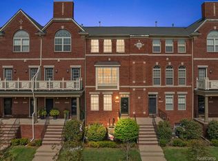 3259 Camden Dr, Troy, MI