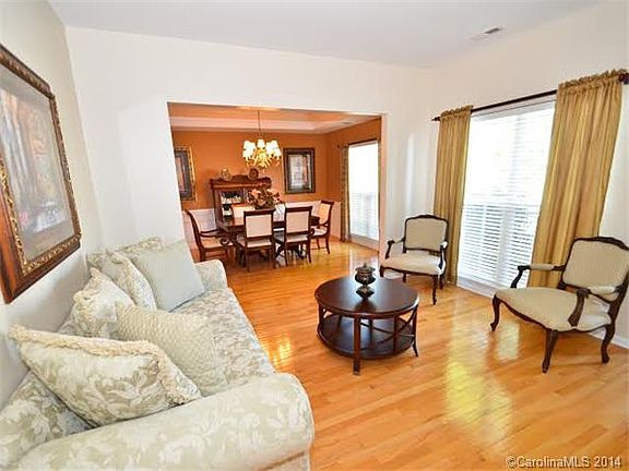 4th image of 504 Gressenhall Ln