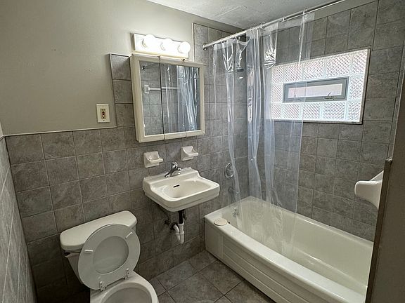 5th image of 20600 Lorain Rd #C6