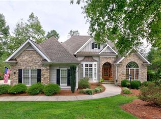 218 Wildwood Cove Dr, Mooresville, NC 28117