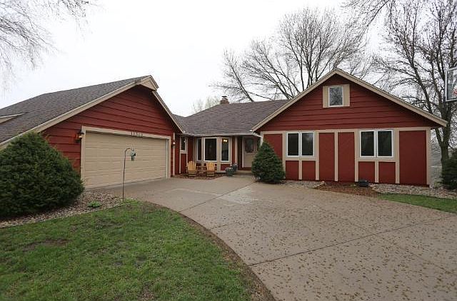 1st image of 15376 Village Woods Dr