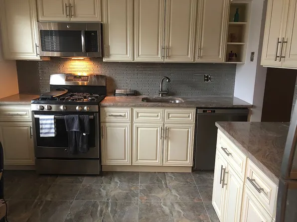 235 Parkside Dr, Suffern, NY 10901