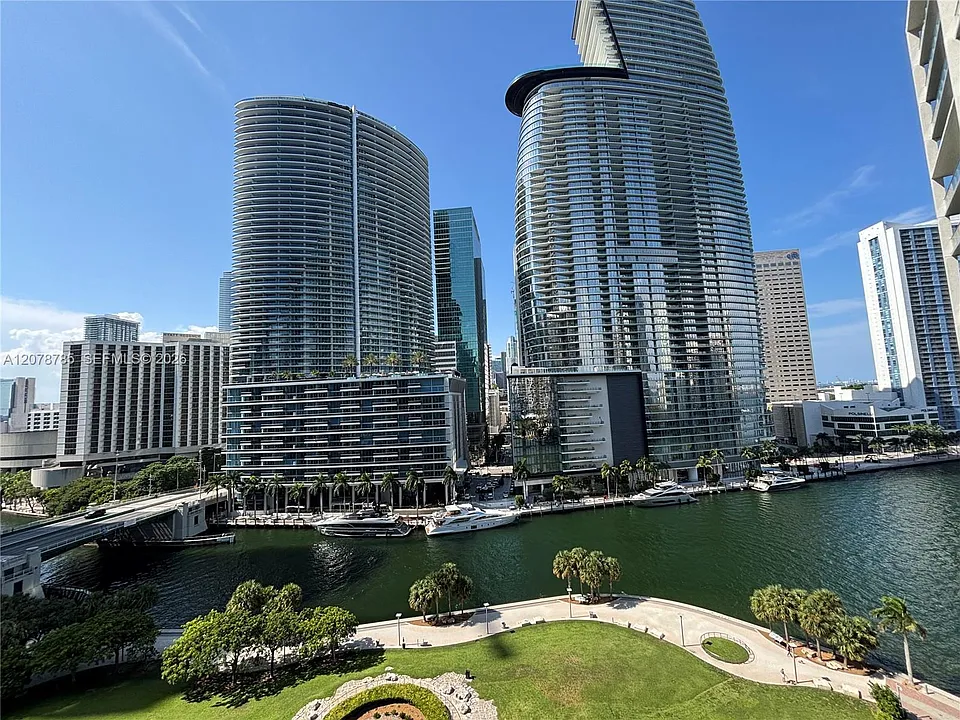 475 Brickell Ave #1410
