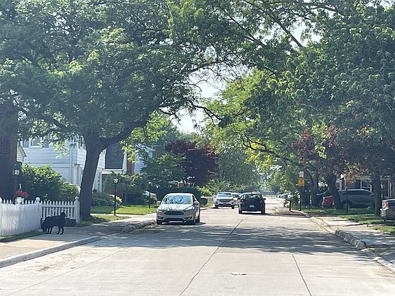 3rd image of 20224 Danbury Ln