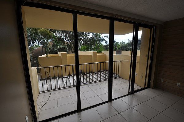 1st image of 1470 NE 123rd St APT 209