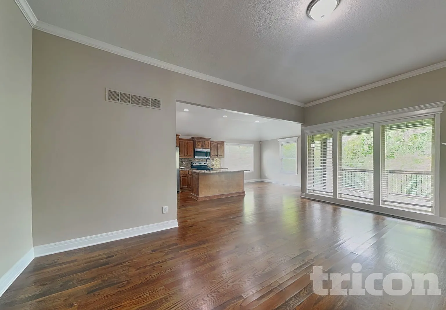 6826 N Pontiac Ave Kansas City MO — Photo 3