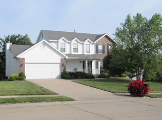 1151 White Pine Cir, Columbia, IL 62236